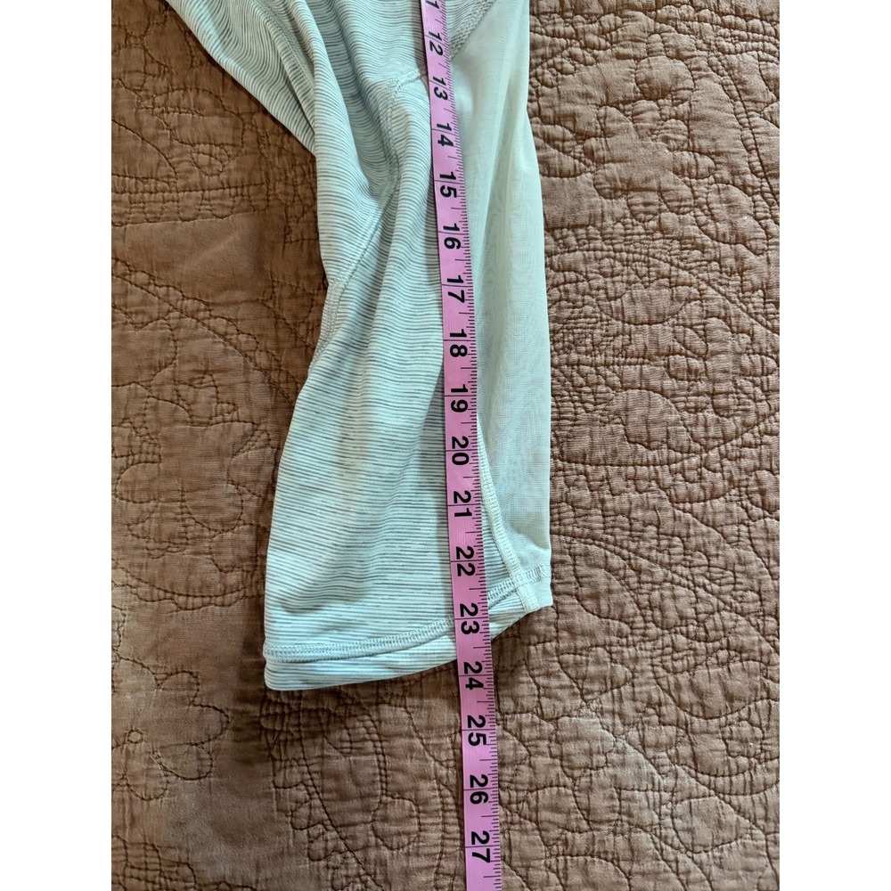 Lululemon Cropped Leggings Womens Gray Quick Drying High Waist Moisture Wicking - Picture 8 of 10